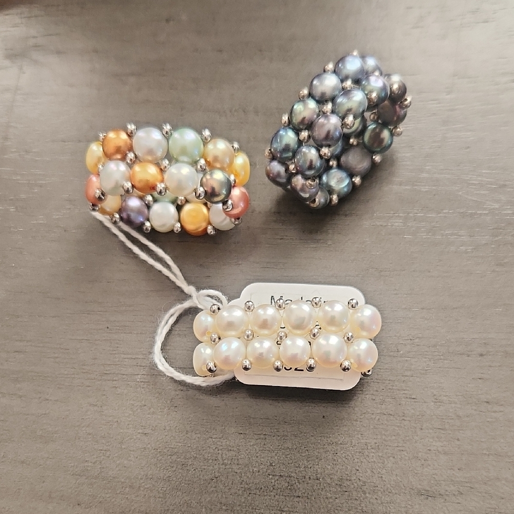 Elegant Lee Sands Pearl Beaded Rings Set